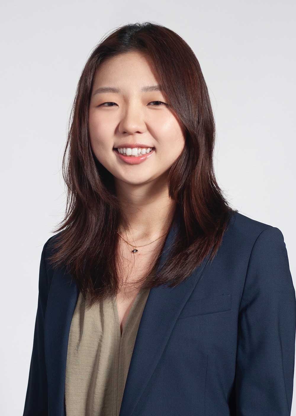 Sung Jin (Julie) Jeong