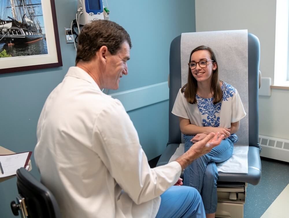 High-Quality Patient Care Link opens to information about the Center for Quality and Safety