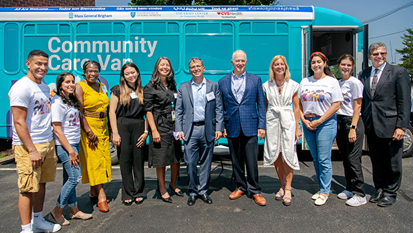 Expanding, Integrating and Improving Community Health Services Expanding, Integrating and Improving Community Health Services